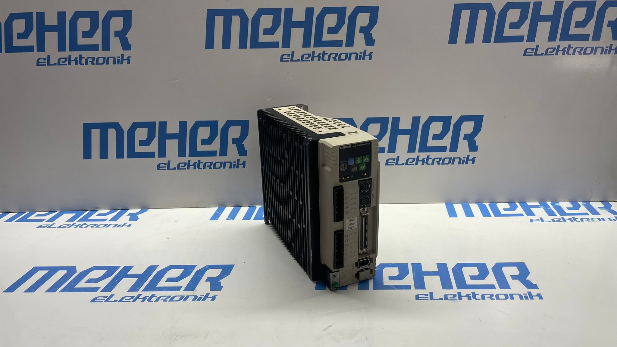 OMRON R88D-GP08H SERVO SÜRÜCÜ 