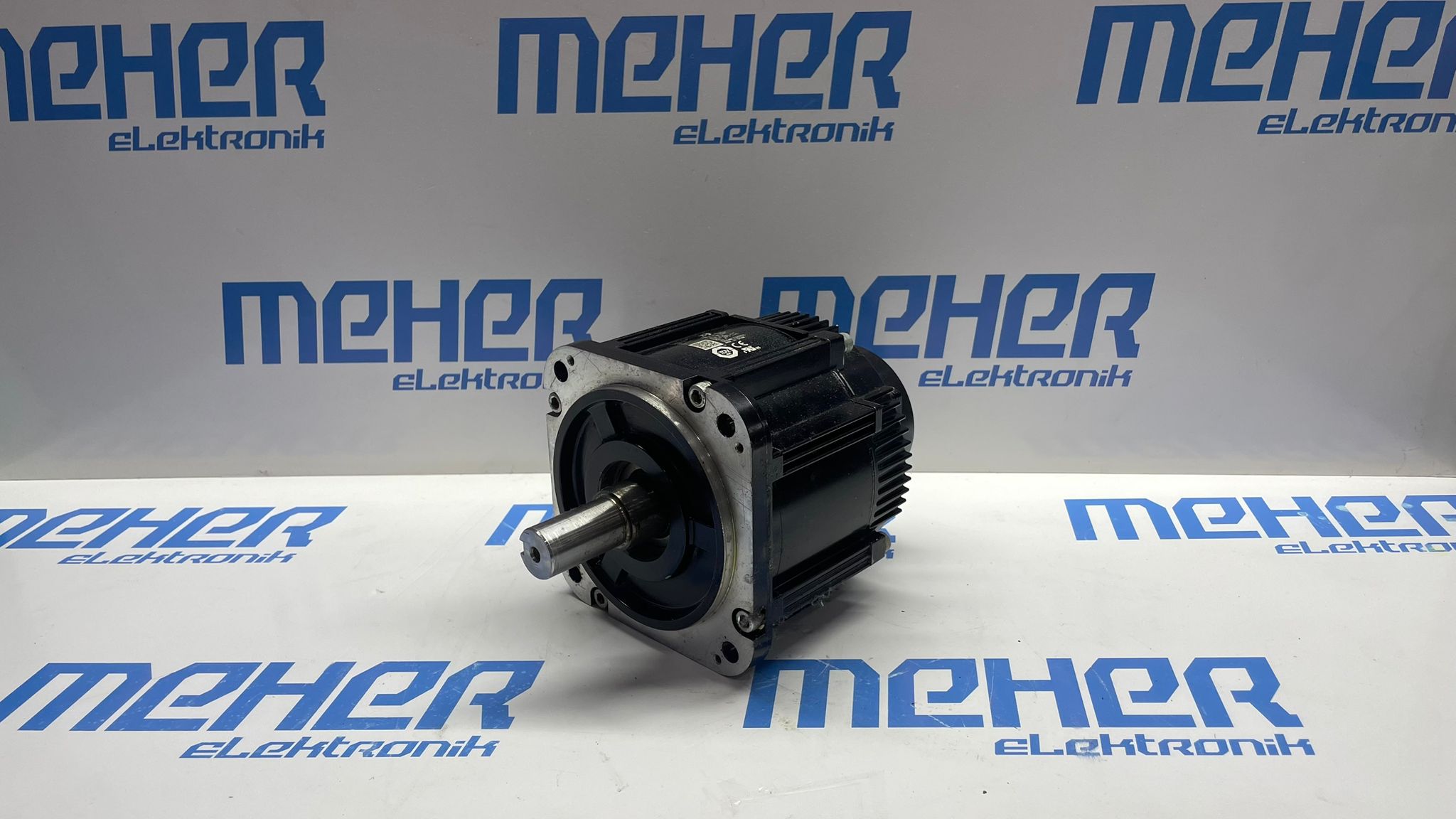 YASKAWA SGM7G-13AFC61 SERVO MOTOR 