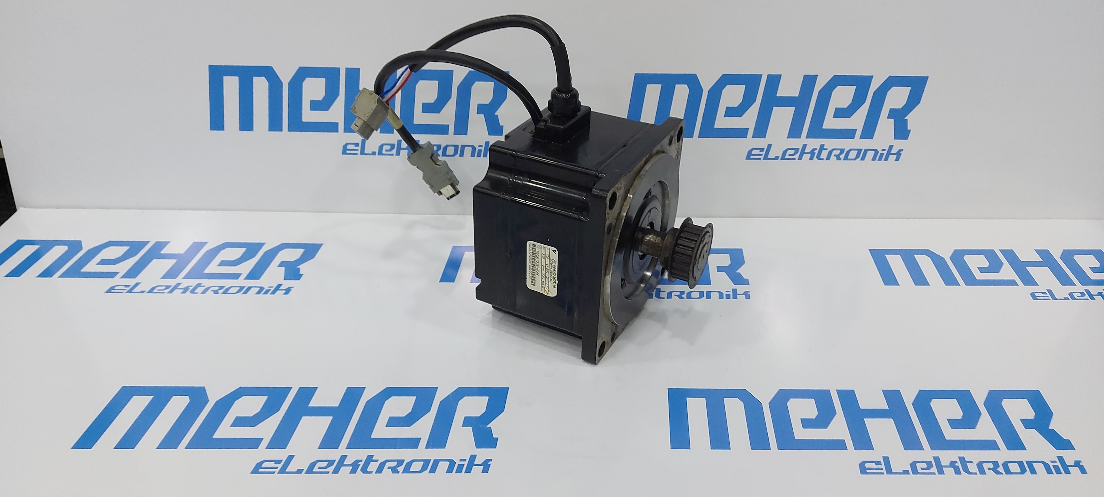 YASKAWA SGMPH-08AAE41D SERVO MOTOR 