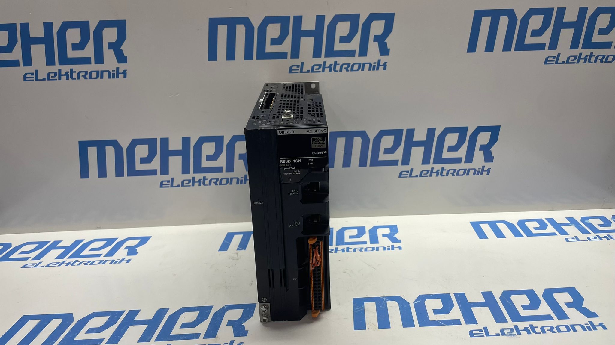 OMRON R88D-1SN08H-ECT SERVO SÜRÜCÜ